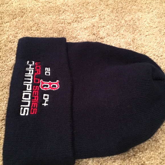 Red Sox winter hat - Picture 4 of 6